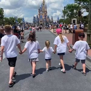 Meet your Posher, Rene